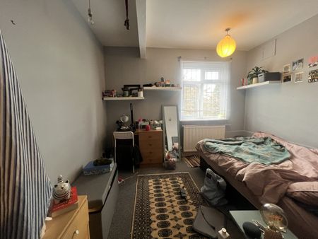 Becketts Park Crescent - Photo 4