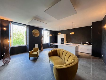 Location Appartement 3 pièces 95m² - Photo 2