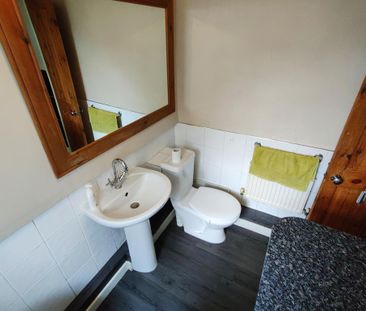 2 bedroom terraced house to rent - Photo 5
