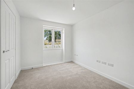 3 bedroom house to rent Vernal Close, Harpole, Northampton, Northamptonshire, NN7 - Photo 4