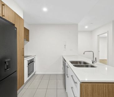 Ground floor 2 bedroom apartment - Photo 1