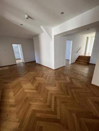 Residieren wie einst die Ruhrbarone * Maisonette-Wohnung * exklusive Denkmalimmobilie im Parkareal (Wohnungen Duisburg) - Photo 2