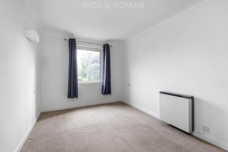 1 bedroom retirement property to rent - Photo 4