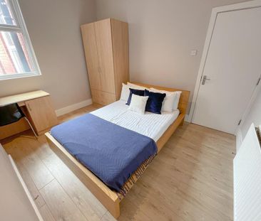 5 bedroom terraced house to rent - Photo 5