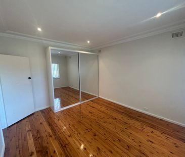 3 BEDROOM HOME! - Photo 4