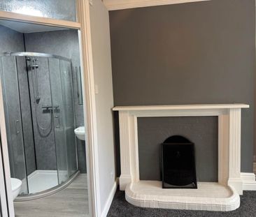 Harehills Avenue (Room 1), Chapeltown, Leeds - Photo 6