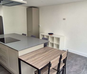 Sparkbridge Road Room 3 - Photo 1