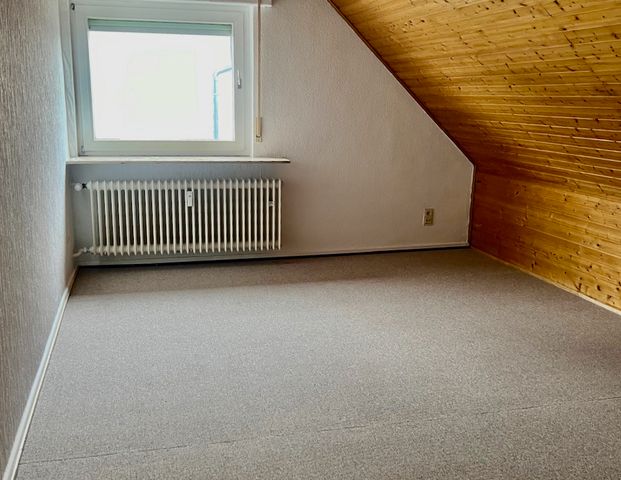 Großzügige 2,5 Zimmer Wohnung mit Balkon in kleiner Wohneinheit - Foto 1