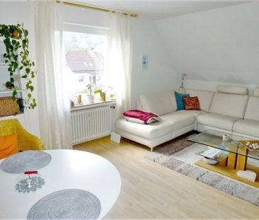 Helle Single-Dachgeschosswohnung in sehr ruhiger Lage - Photo 4