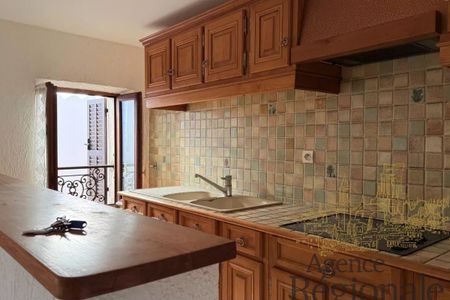 LA TURBIE : Maison de village 3 pièces, terrasse - Photo 5