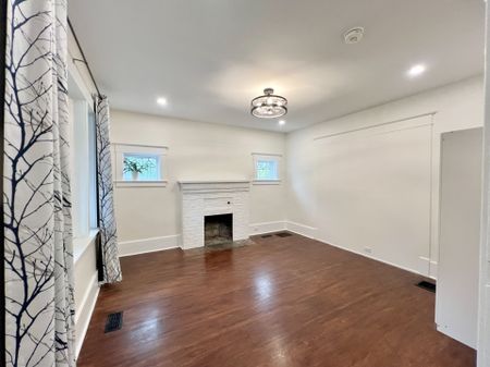 For Lease - 220 Foster Avenue Unit# B, Belleville, Ontario - Photo 2