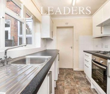 Buckhurst Road, Frimley Green, Camberley, GU16 - Photo 2
