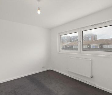 4 bedroom terraced house to rent - Photo 4