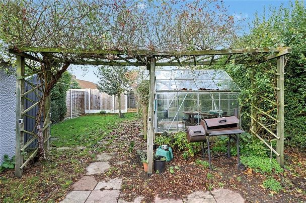 3 bedroom detached house to rent - Photo 1