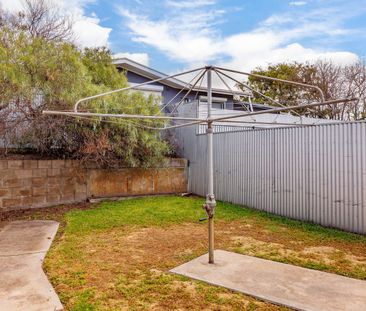 So Close To The Beach! - Photo 3