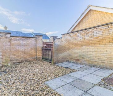 2 bedroom terraced house to rent - Photo 6