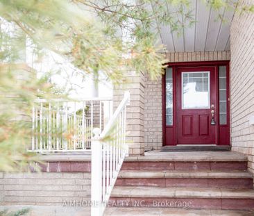 Detached Home For Lease | N8034160 - Photo 6