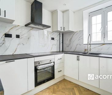 London, SE5 - Photo 3