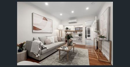 SPACIOUS LIVING IN CONVENIENT LOCATION - Photo 3