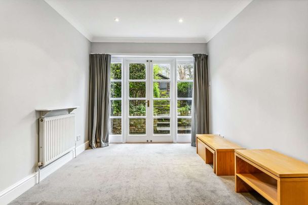 Arundel Terrace, Barnes, London, SW13 8DP - Photo 1