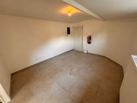 --- NIEUW --- Gerenoveerd 2-slaapkamerappartement nabij UZ! - Foto 2