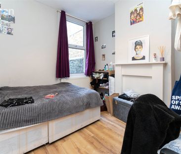 5 bedroom terraced house to rent - Photo 1