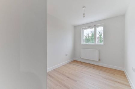 3 bedroom flat to rent - Photo 5