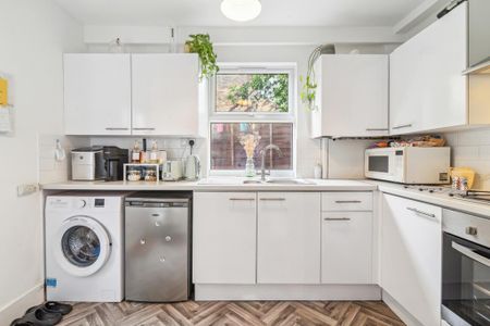 1 bedroom flat to rent - Photo 4