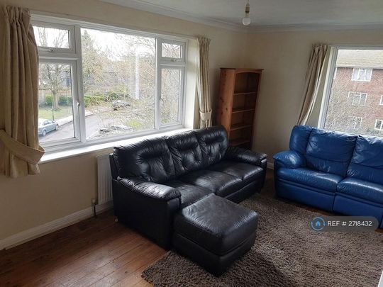 2 bedroom flat to rent - Photo 1