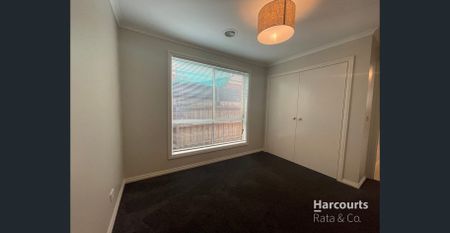 Stunning 3-Bedroom Home in South Morang - Photo 5