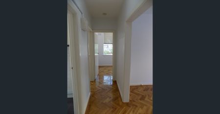 2/3 Ravens Grove, St Kilda East, Vic 3183 - Photo 5