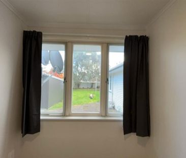 Five-Bedroom Family Home in Otangarei - Photo 5