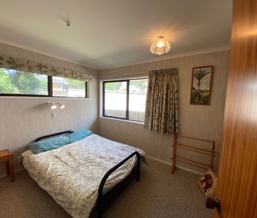 Spacious Family Home - Photo 2