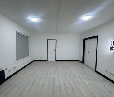 4 bedroom flat to rent - Photo 1