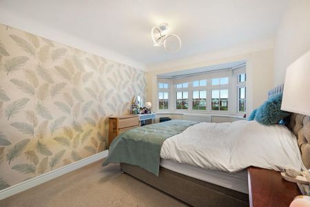 4 bedroom detached house to rent - Photo 2