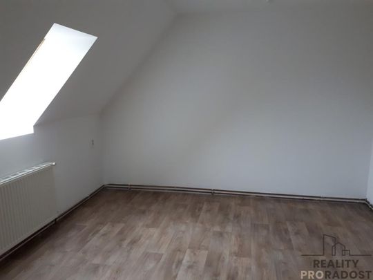 Pronájem bytu 3+kk 83 m2 - Fotografie 1