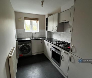 2 bedroom flat to rent - Photo 6