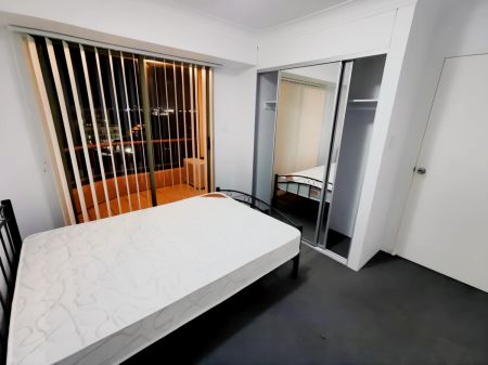 2 bed 2 bath - Photo 3