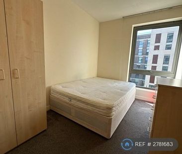 2 bedroom flat to rent - Photo 3