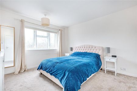 3 bedroom flat to rent - Photo 5