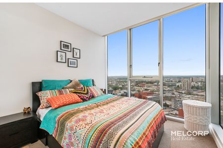 FANTASTIC ONE BEDROOM + STUDY - FURNISHED - Photo 2