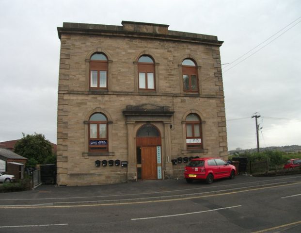 2 bed Apartment - To Let - Photo 1