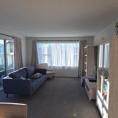 4 Bedroom family home for rent! - Photo 1