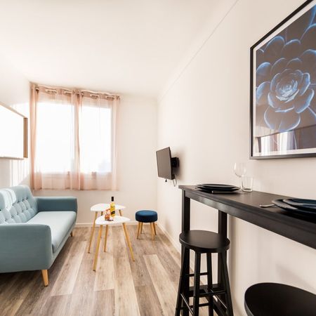 CHAMBRE EN COLOCATION - rue Lieutenant Marty - Location Appartement saint sebastien sur loire : 9.06 m2 - Photo 4