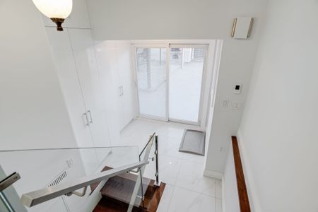 For Lease - 94 Wallace Avenue Unit# Main/Lower B 2 Bed + Den, Toronto, Ontario - Photo 3