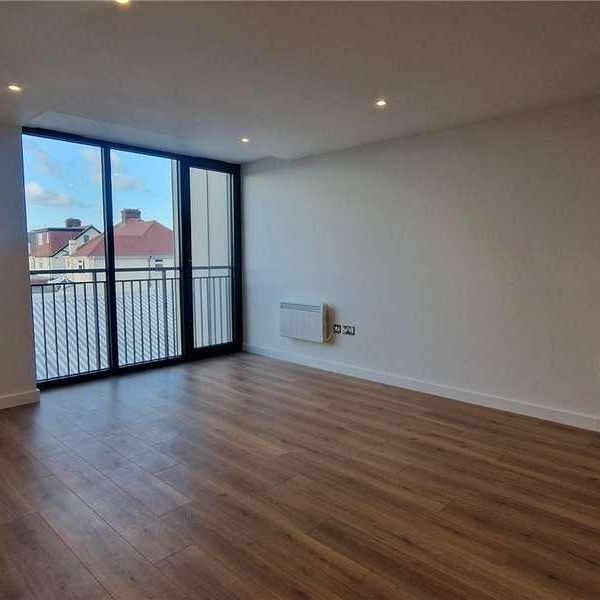 Tealing Drive, Epsom, Surrey, KT19 - Photo 1