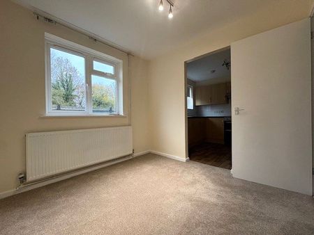 3 bedroom terraced to rent - Photo 2