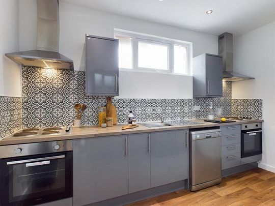 110 bedroom house share to rent - Photo 1
