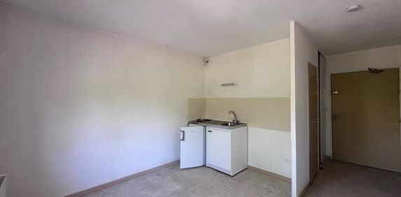 Location Appartement 1 pièce 17m² ORLEANS 45000 - Photo 2
