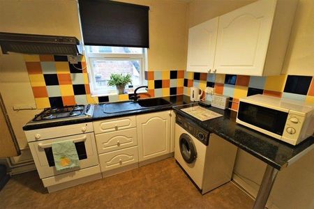 1 bedroom flat to rent - Photo 4